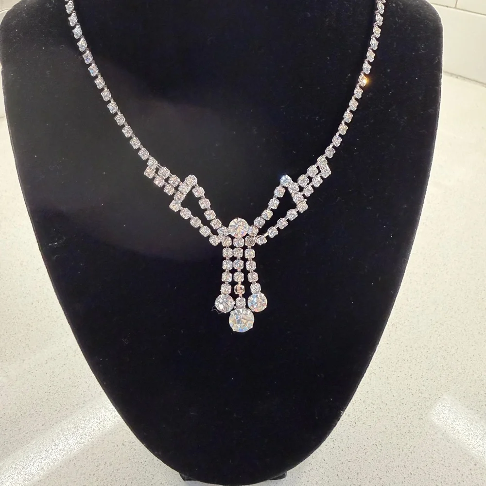 Dazzling Silver Tone and Rhinestone Necklace - Picture 3 of 7